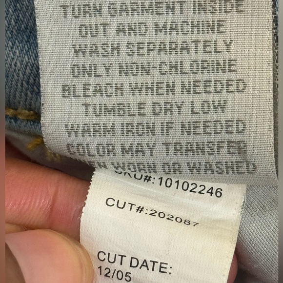 TORRID Perfect Vintage Stretch Mid-Rise Bermuda Boyfriend Short-Light Wash - Picture 10 of 10